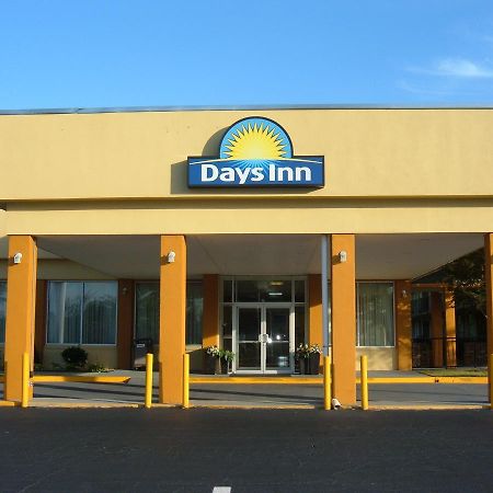 Days Inn By Wyndham Madison Extérieur photo