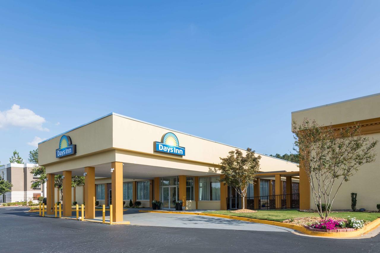 Days Inn By Wyndham Madison Extérieur photo