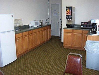 Days Inn By Wyndham Madison Restaurant photo